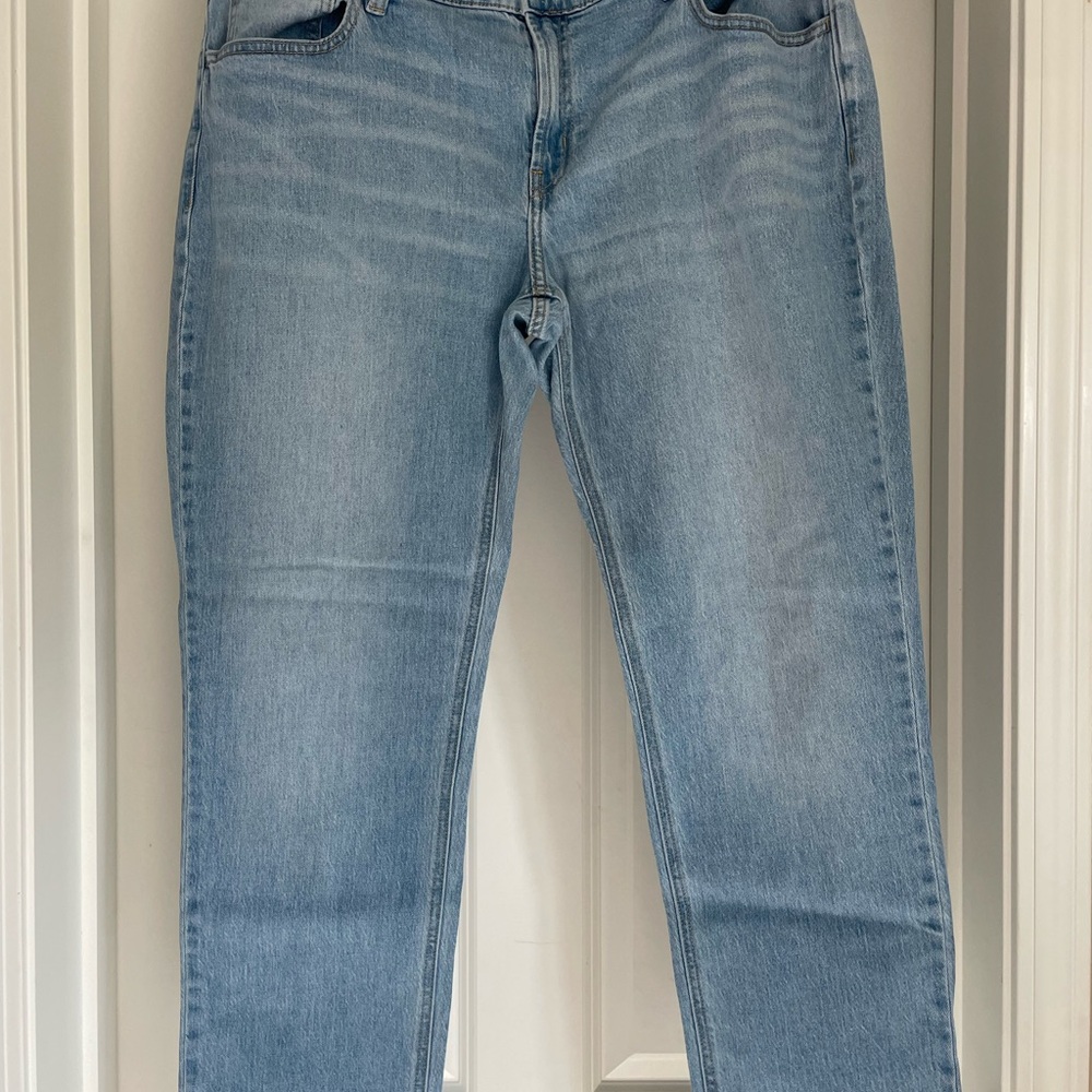 Old Navy Mid-Rise Wow Boyfriend Jeans - Light Blue